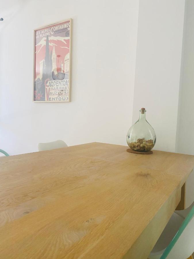 La Maison D A Cote 8 A 10 Personnes カルパントラ エクステリア 写真