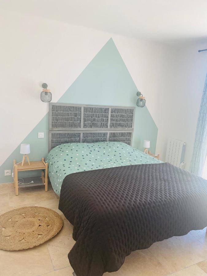 La Maison D A Cote 8 A 10 Personnes カルパントラ エクステリア 写真