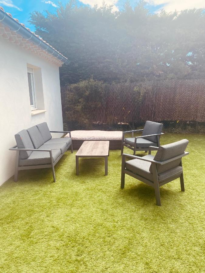 La Maison D A Cote 8 A 10 Personnes カルパントラ エクステリア 写真